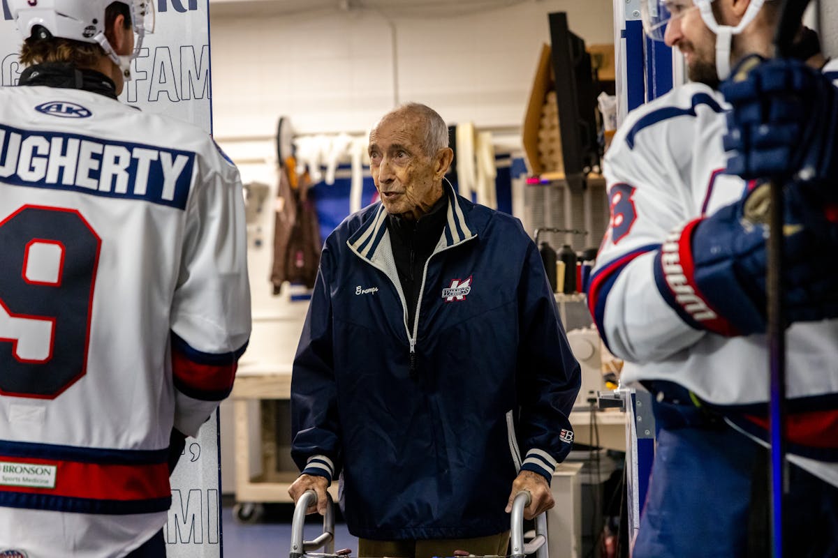 251025--m--m-a-r-k-e-t-i-n-g--grandpa-6947052d06213.jpg